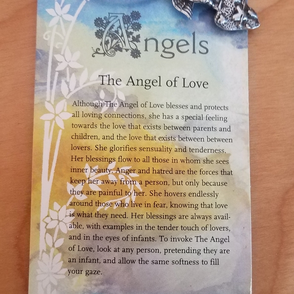 Angel of Love Necklace - Picture 2 of 5
